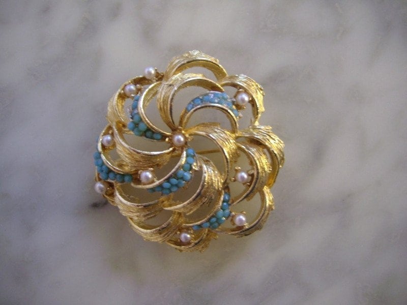 Vintage Bezaubernde Anstecknadel Vintage Bezaubernde Anstecknadel von Holunderhof