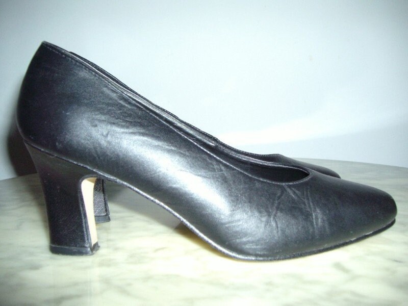 Vintage Pumps Gr.38 Black Mailänder Styl Vintage Pumps Gr.38 Black Mailänder Styl von Holunderhof