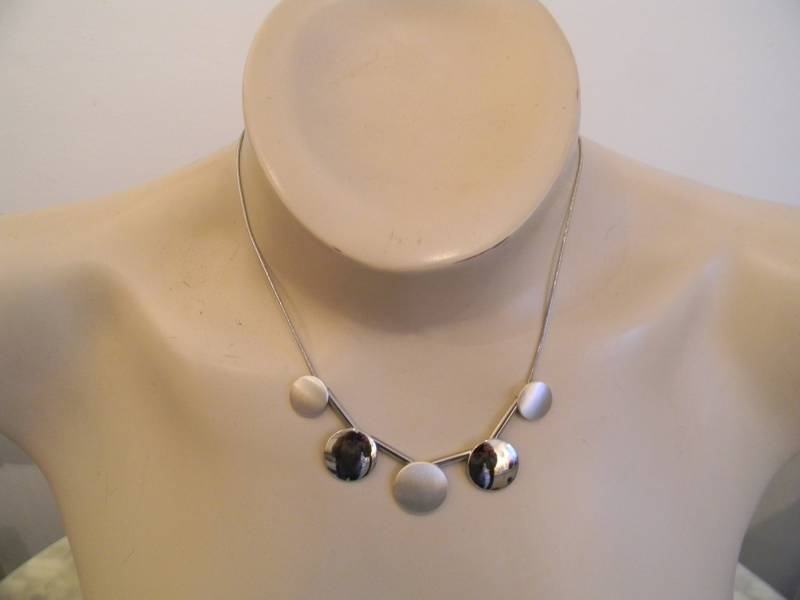 Wunderschöne Halskette Collier Silberfarbig Wunderschöne Halskette Collier Silberfarbig von Holunderhof