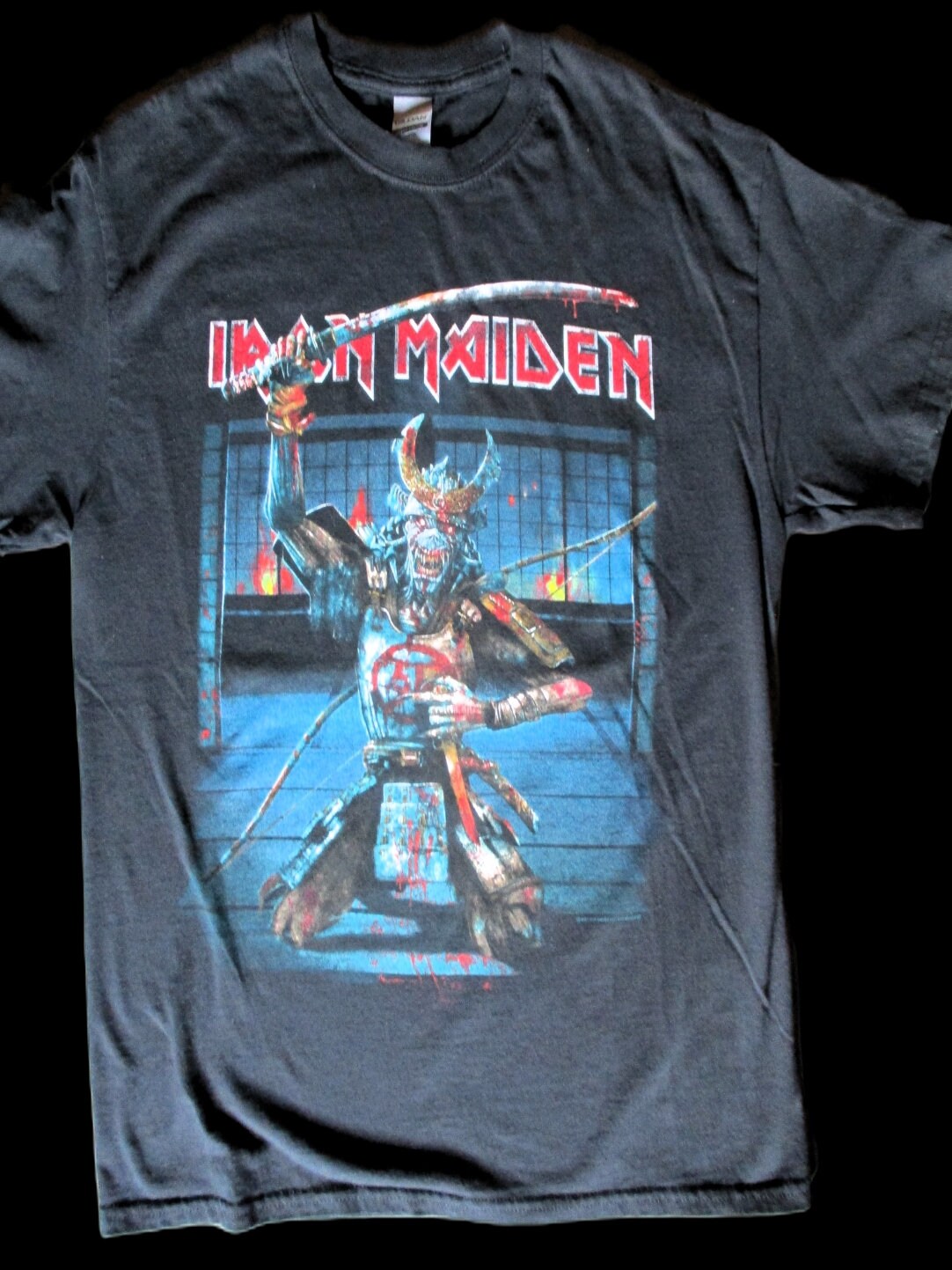 Iron Maiden Fan Club Exklusiv Senjutsu Shirt Kostenloser Versand Iron Maiden Fan Club Exklusiv Senjutsu Shirt Kostenloser Versand von HolyDogsShop