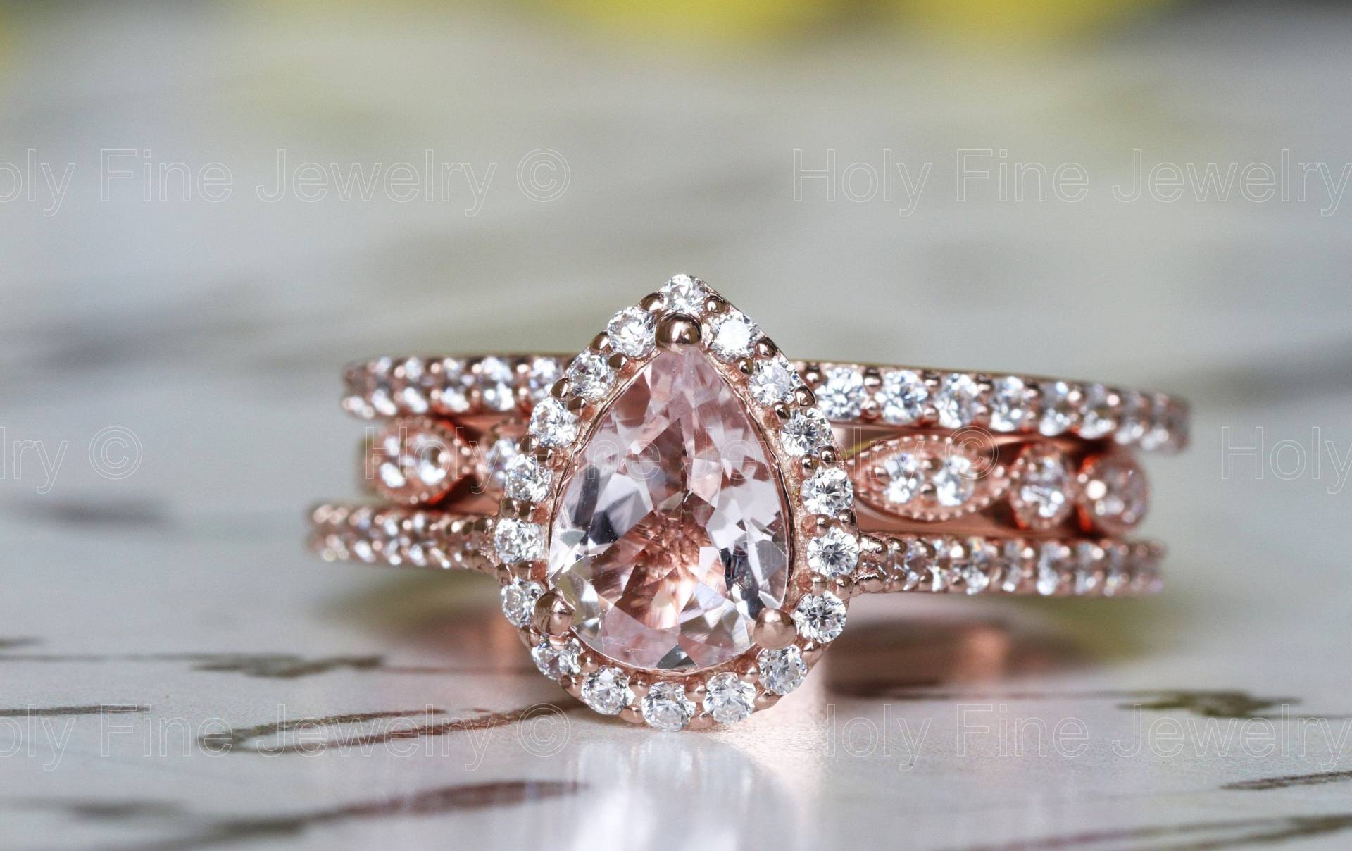 Natürlicher Birnenförmiger Morganit 3-Teiliger Verlobungsring-Set Rosegold Heiligenschein Vintage Einzigartig Moissanite Stapelring Ehering Diamant von HolyFineJewelry