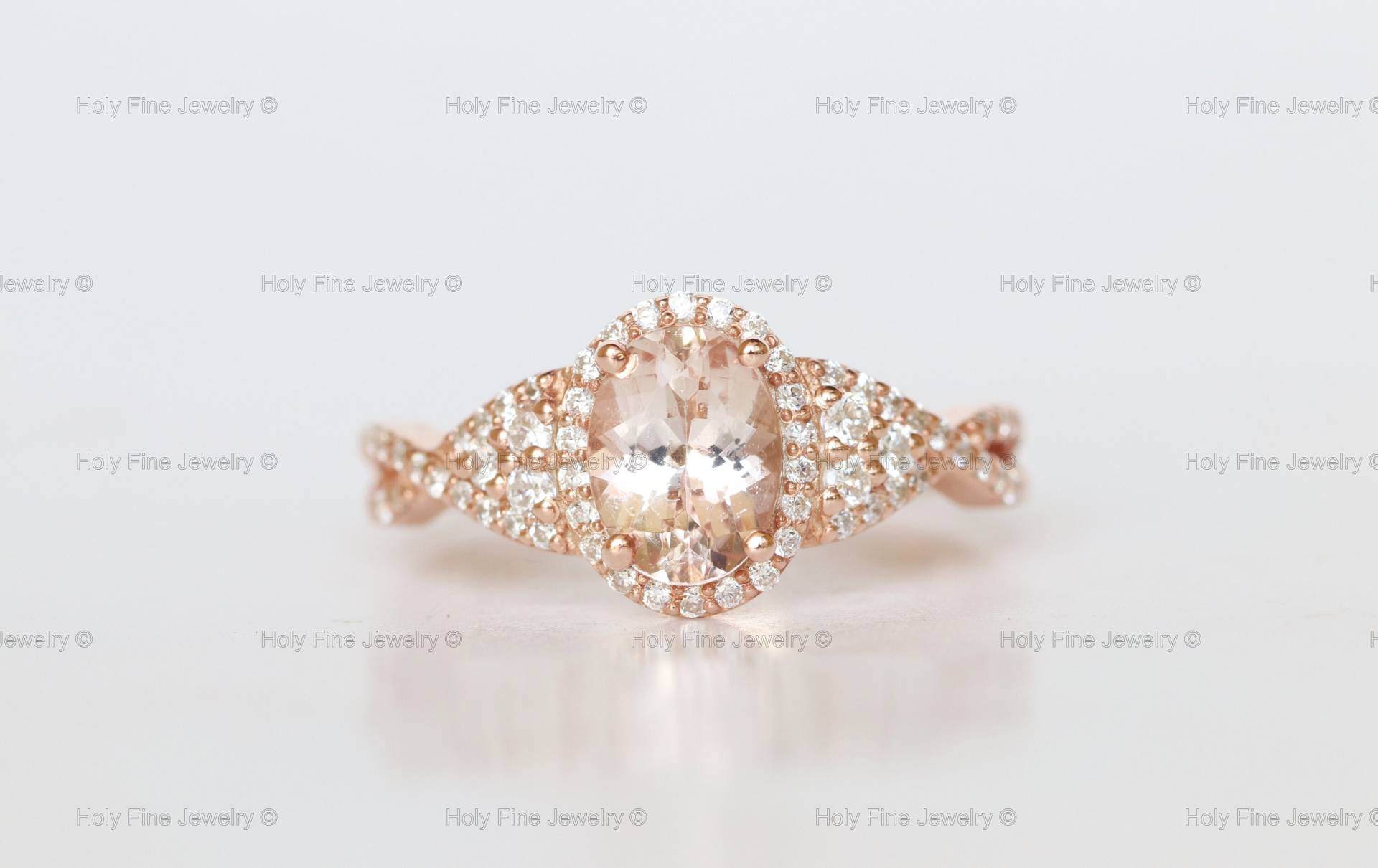 Natürlicher Peach Morganit Geburtsstein Antik Kreuz Band Halo Verlobungsring 14K Rose Gold Diamant Ring Blassrosa Stein in 14K von HolyFineJewelry