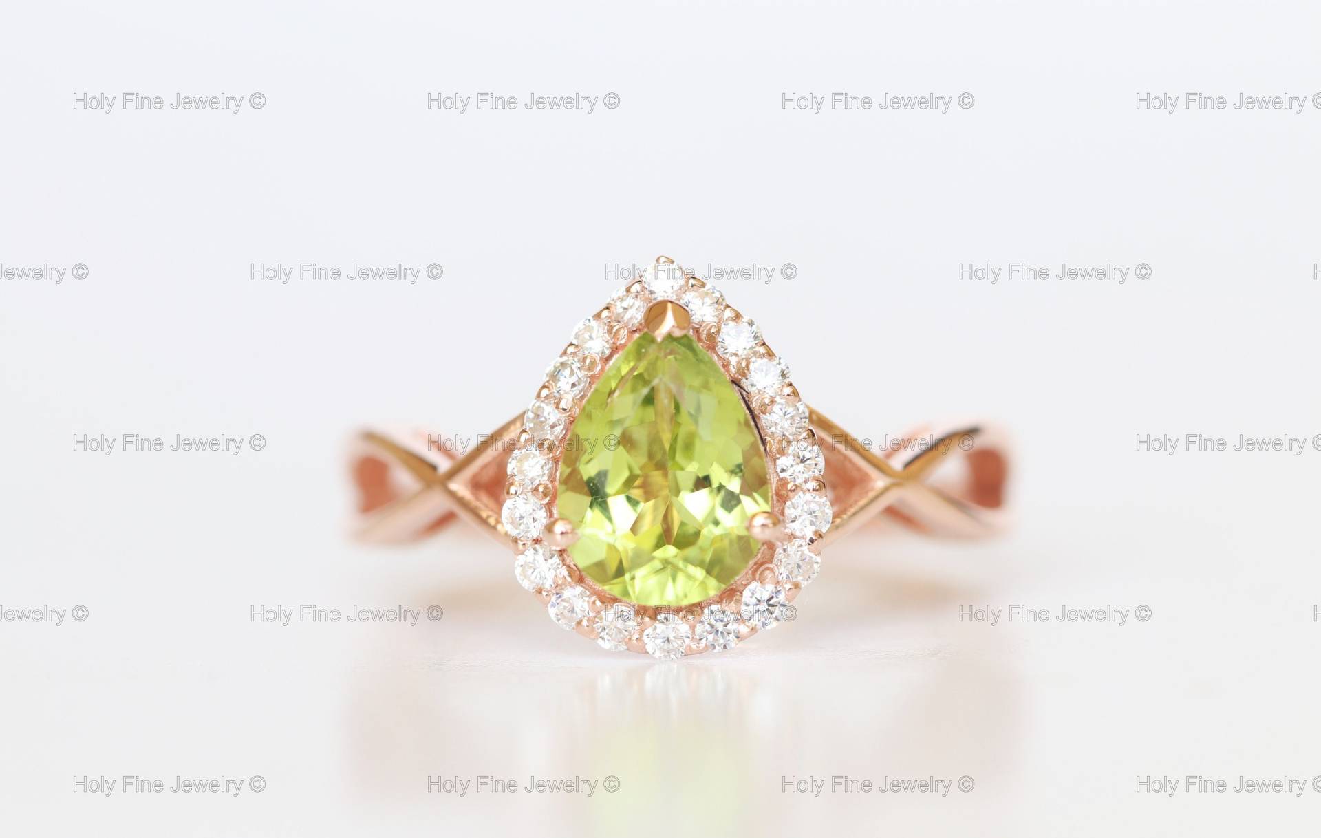 Natürlicher Peridot Birnenschliff Halo Gedreht Band Verlobungsring in 14K Roségold Art Deco Ring August Geburtsstein von HolyFineJewelry