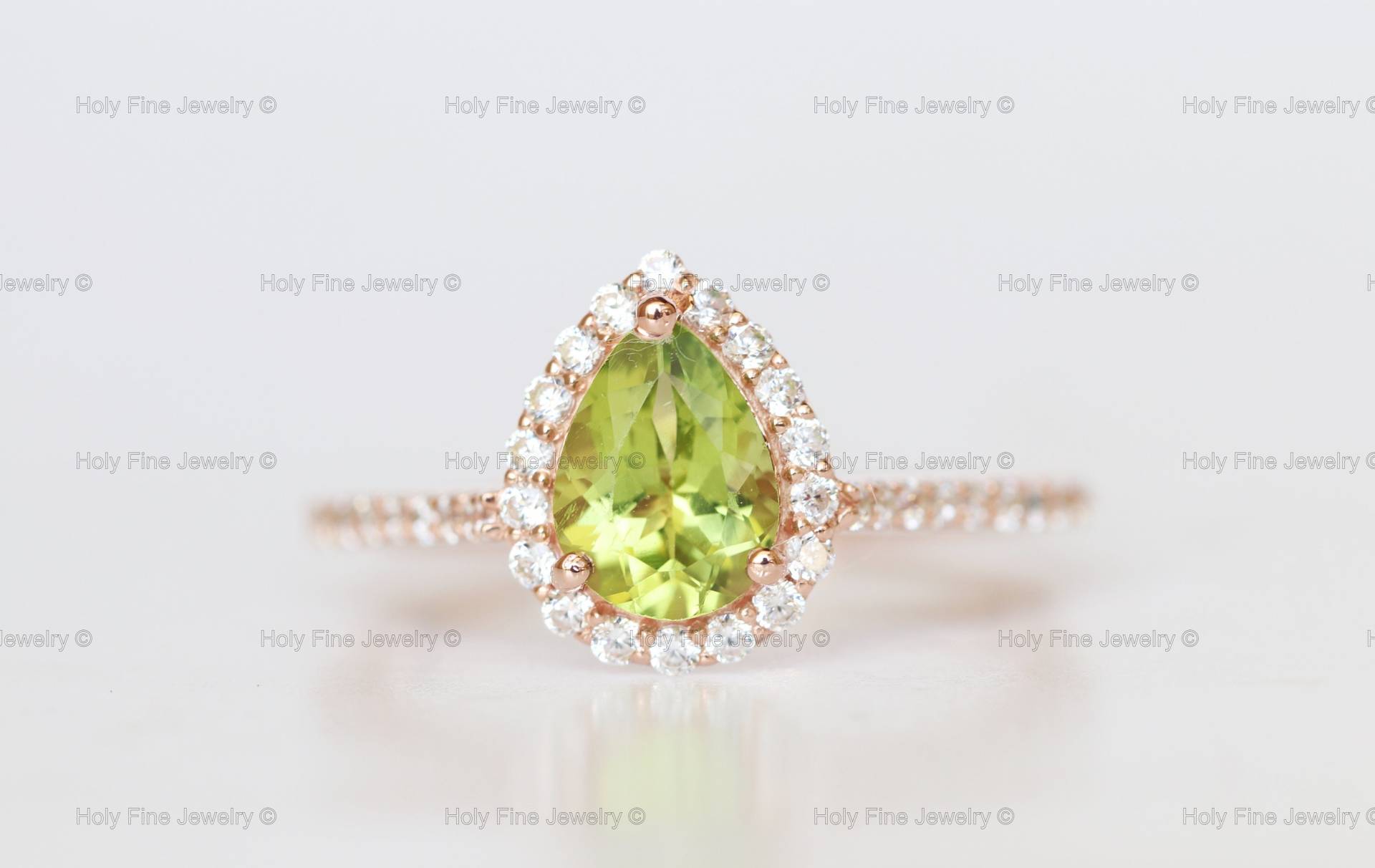 Natürlicher Peridot Pear Cut Halo Ring Massiver 14K Gold Birne Art Deco Rosegold August Geburtsstein von HolyFineJewelry
