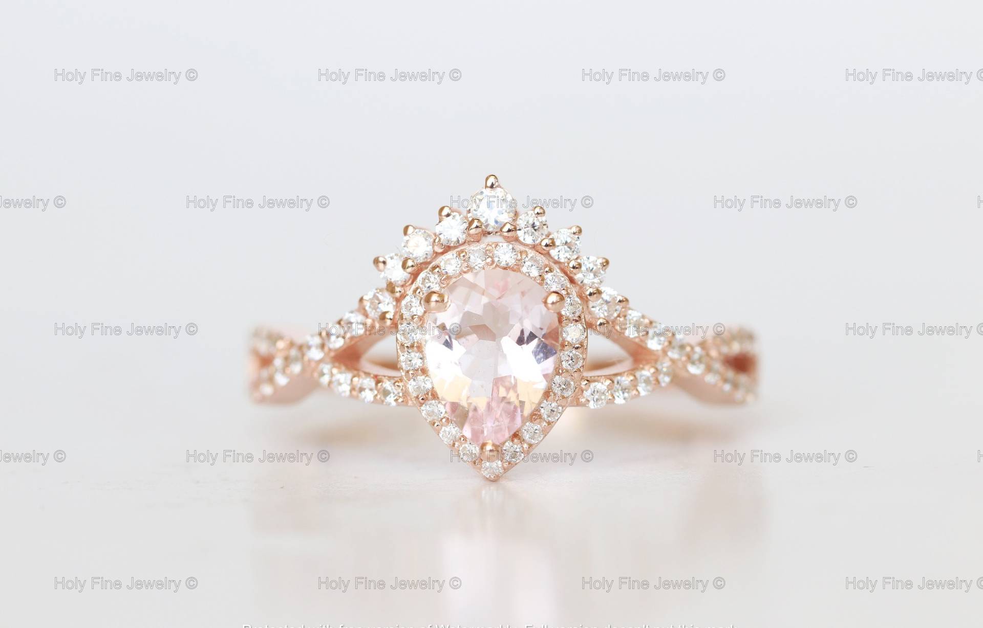 Natürlicher Pfirsich Rosa Vintage Pear Cut Morganit Verlobung Rose Gold Gedreht Band Moissanit Diamant Ring Birne Form Geburtsstein Ehering von HolyFineJewelry