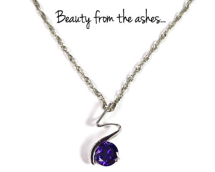 Lila Kristall Halskette, Zick-Zack-Halskette, Silber, Gesegnet Christian Schmuck, Jewelry von HolyFireDesigns