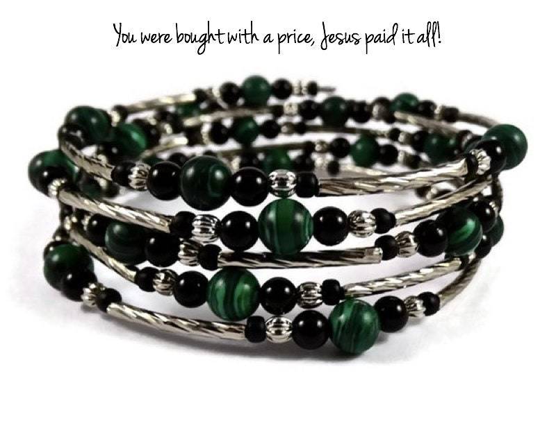 Malachit Armband ~ Grüne Stein Memory Wire Manschette Christian Bracelet Grün Und Silber Schmuck Weihnachtsgeschenk von HolyFireDesigns