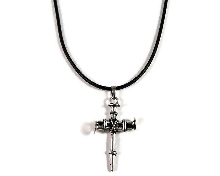 Silber Kreuz Halskette ~ Leder Cording Nagel Schmuck Christian Necklace Jewelry Unisex Geschenk Geschenkidee von HolyFireDesigns