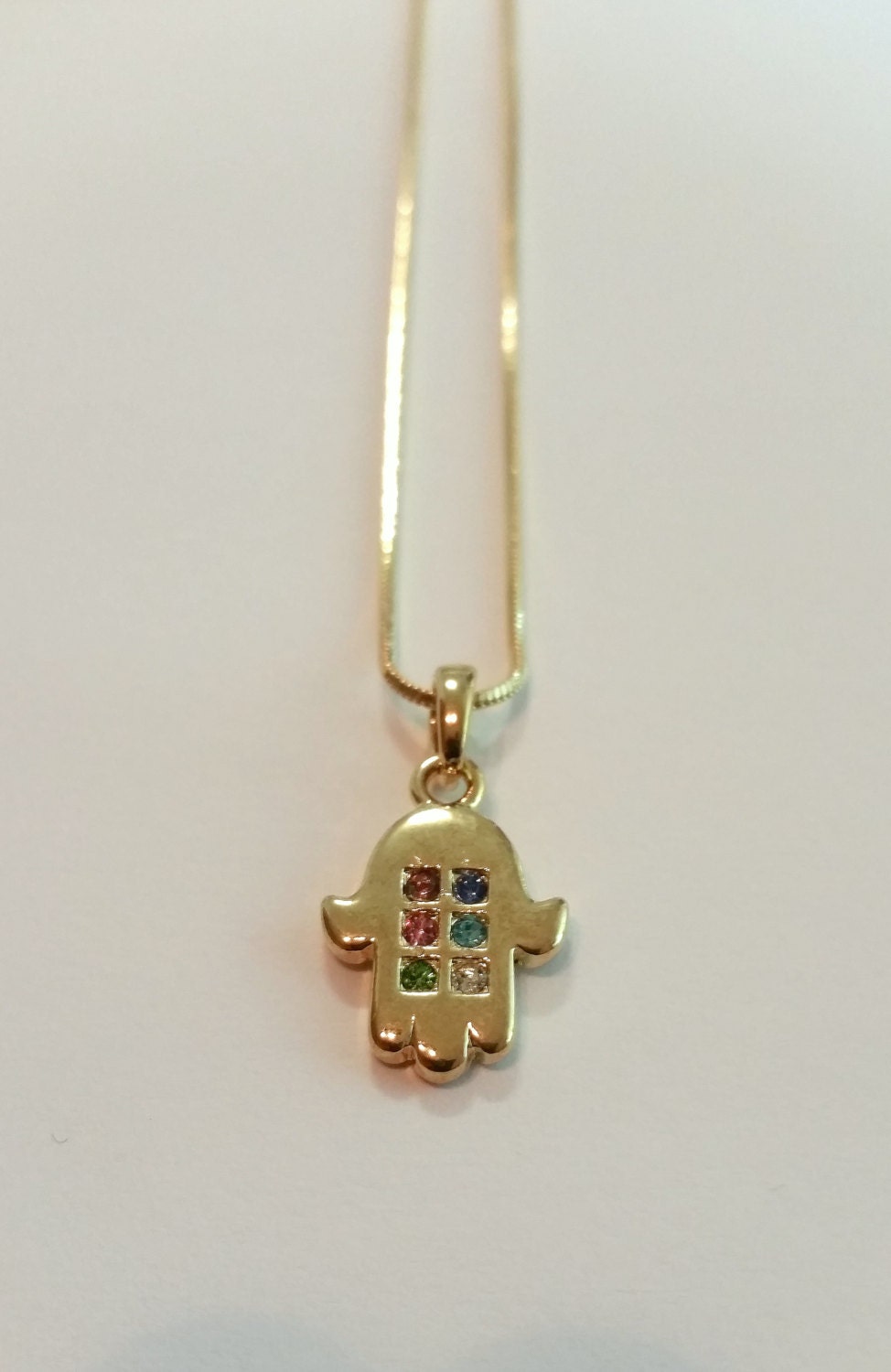 Kabbala Schmuck Für Liebe, Hoffnung Und Gebet - Vergoldete "Hamsa, Hoshen Stones" | Hand Of Fatima Stil Halskette Mit 6 Kristall Steinen Kabbala Schmuck Für Liebe, Hoffnung Und Gebet - Vergoldete "Hamsa, Hoshen Stones" | Hand Of Fatima Stil Halskette Mit 6 Kristall Steinen von HolyGifts