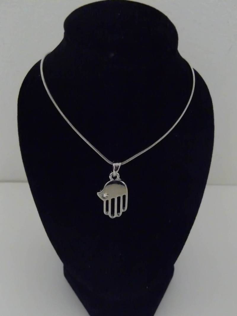 Vergoldete Silber Hamsa Halskette - Charm Anhänger Weißer Stein Kabbalah Gott Evil Eye Fatima Hand Weißer Jewlery Vergoldete Silber Hamsa Halskette - Charm Anhänger Weißer Stein Kabbalah Gott Evil Eye Fatima Hand Weißer Jewlery von HolyGifts