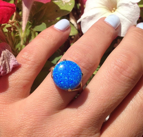 Blauer Opal Ring - Gold Edelstein-Ring Opalschmuck Versprechen Runden Zarten von HolyLandChic