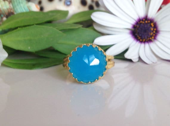 Chalcedon Ring - Runde Krone Gold Aqua Blau Stone Verlobungsring Rose Geschnitten Versprechen von HolyLandChic