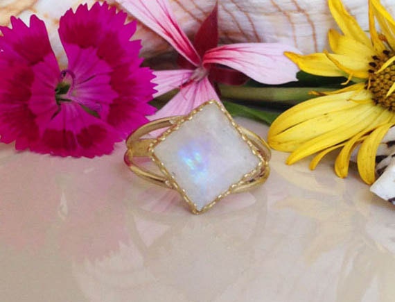 Mondsteinring - Juni Birthstone Platz Krone Ring Promise Reflektierende Ringe Natürliche Edelstein-Ring von HolyLandChic