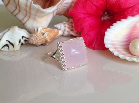 Rosa Chalcedon Ring - Rosenquarz Oktober Birthstone Silber Braut Vintage-stil Rosa Promise von HolyLandChic