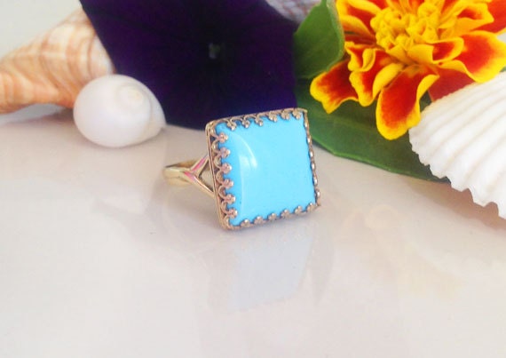 Türkis Ring - Dezember Platz Krone Promise Gold Stift Birthstone Cocktail-Ring von HolyLandChic