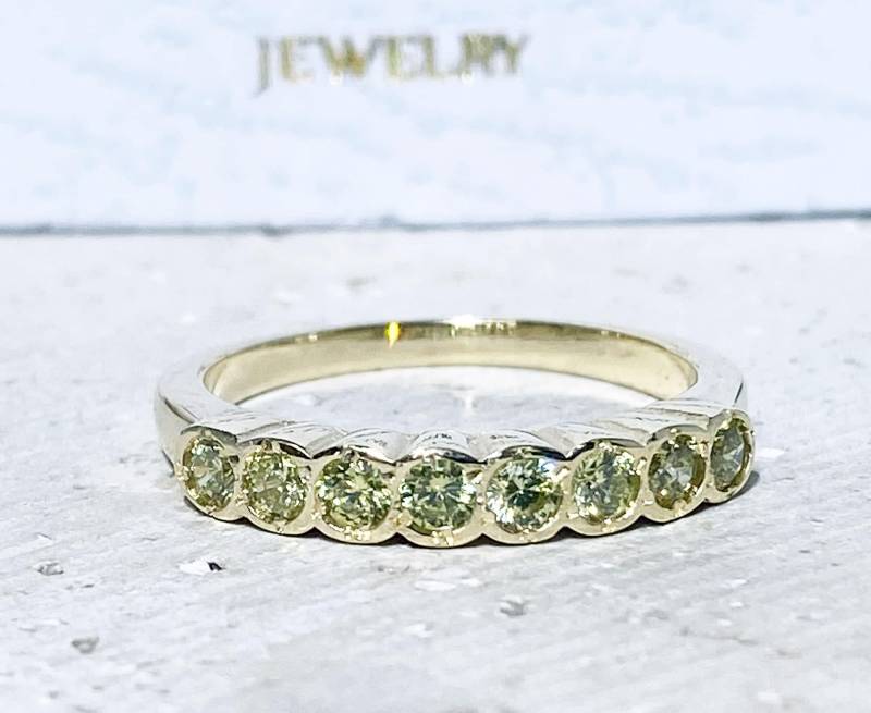 August Birthstone Schmuck - Peridot Ring Zarter Edelstein Stapel von HolyLandJewelry