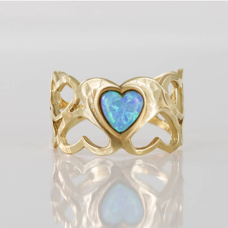 Blauer Opal Ring - Herz Oktober Geburtsstein Breiter Schlichter Goldring Edelstein Schmuck Gehämmerter von HolyLandJewelry