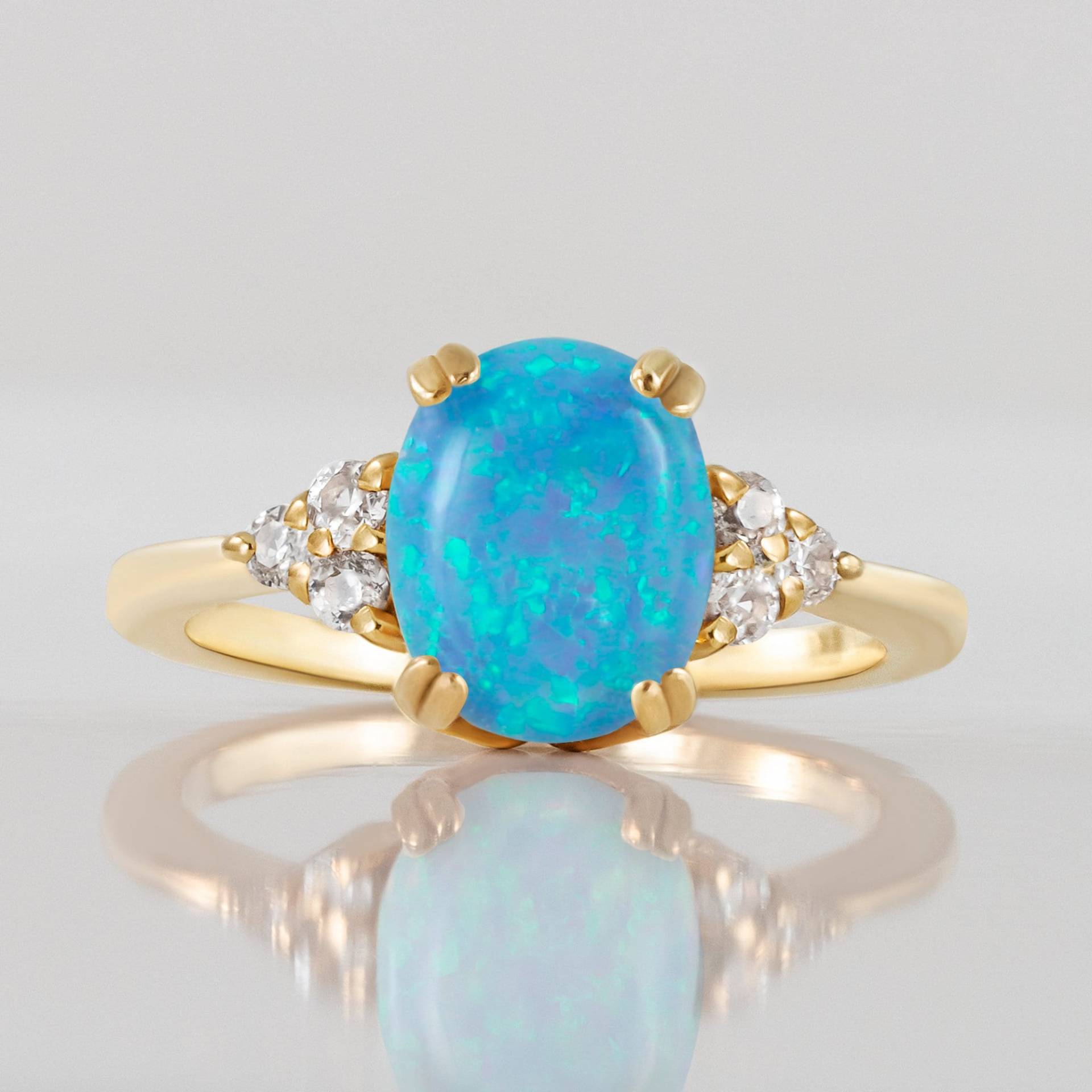 Blauer Opal Ring - Oktober Geburtsstein Gold Verlobungsring Prong Oval Cocktail Statement Schmuck von HolyLandJewelry