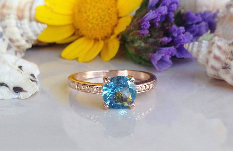 Blauer Topas Ring - Dezember Geburtsstein Prong Schmuck Goldring Runder Zierlicher Kleiner Stapel von HolyLandJewelry