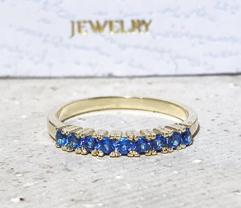 Blautopas Ring - Dezember Geburtsstein Halber Eternity Prong Topas Schmuck Gold Zierlicher Winziger von HolyLandJewelry