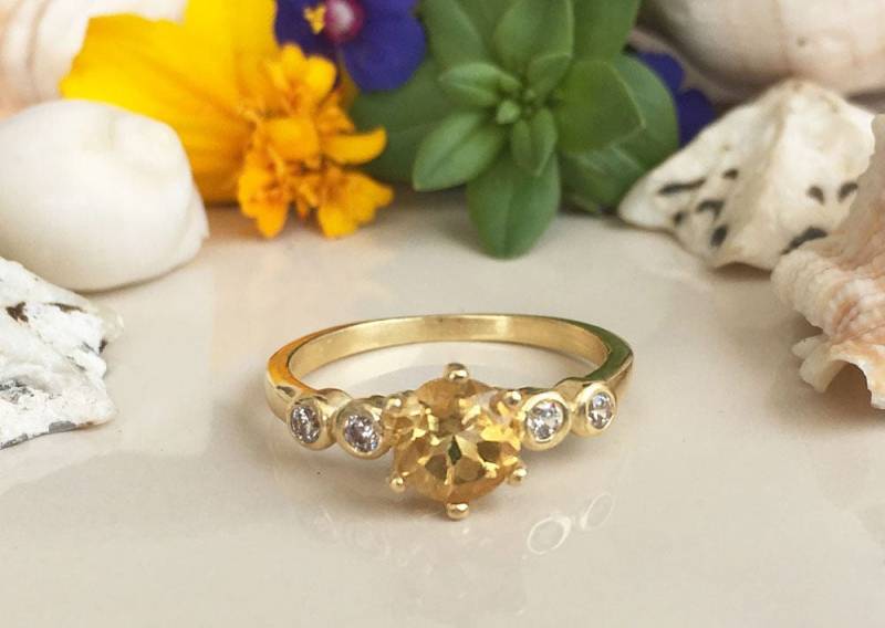 Citrin Ring - Echter Edelstein November Geburtsstein Kleiner Gold Filigraner Stapelring Schlichter von HolyLandJewelry