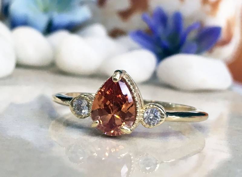 Citrin Ring - November Geburtsstein Champagner Stapelring Edelstein Gold Schmaler Teardrop Lünette von HolyLandJewelry
