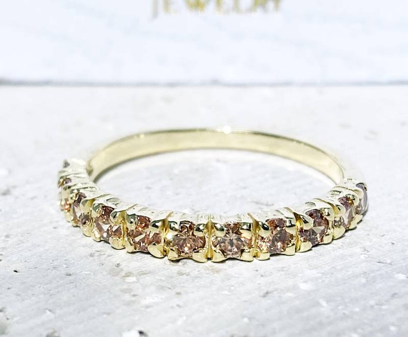 Citrin Ring - November Geburtsstein Stapel Gold Zierlicher Prong Halbe Eternity Edelstein Band Champagner von HolyLandJewelry