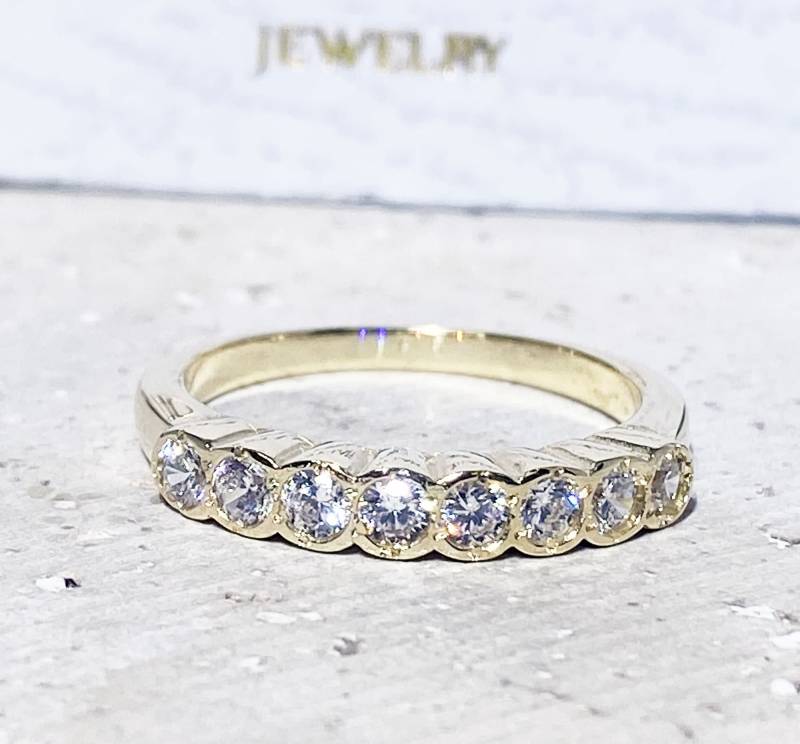 Klarer Quarz Band - Gold Ring Stapel April Geburtstagsstein Kristalle Lünette Schlichter Edelstein Klarer Quarz Band - Gold Ring Stapel April Geburtstagsstein Kristalle Lünette Schlichter Edelstein von HolyLandJewelry