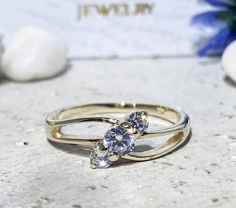 Klarer Quarz Ring - April Geburtsstein Weißes Band Zarter Stapel Prong Kristalle Schlichter Klarer Quarz Ring - April Geburtsstein Weißes Band Zarter Stapel Prong Kristalle Schlichter von HolyLandJewelry