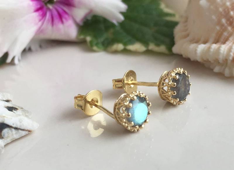 Labradorit Ohrringe - Echte Edelstein Runde Post Zarte Ohrstecker Einfache Gold Labradorit Ohrringe - Echte Edelstein Runde Post Zarte Ohrstecker Einfache Gold von HolyLandJewelry