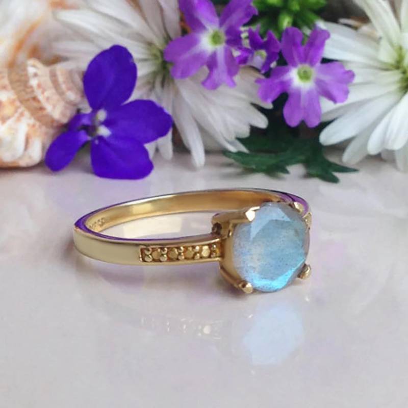 Labradorit Ring - Grauer Echter Edelstein Gold Stapel Zinken Schlichter Runder Regenbogen von HolyLandJewelry