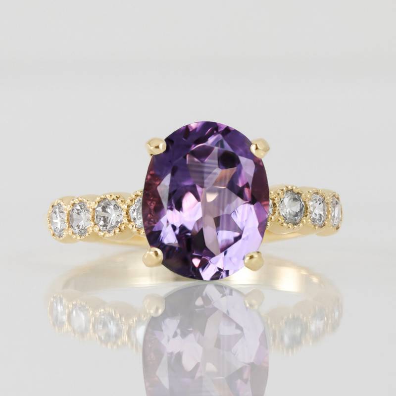 Lila Amethyst Ring - Februar Geburtsstein Goldring Statement Verlobungsring Edelstein Cocktail Ovaler Stein von HolyLandJewelry