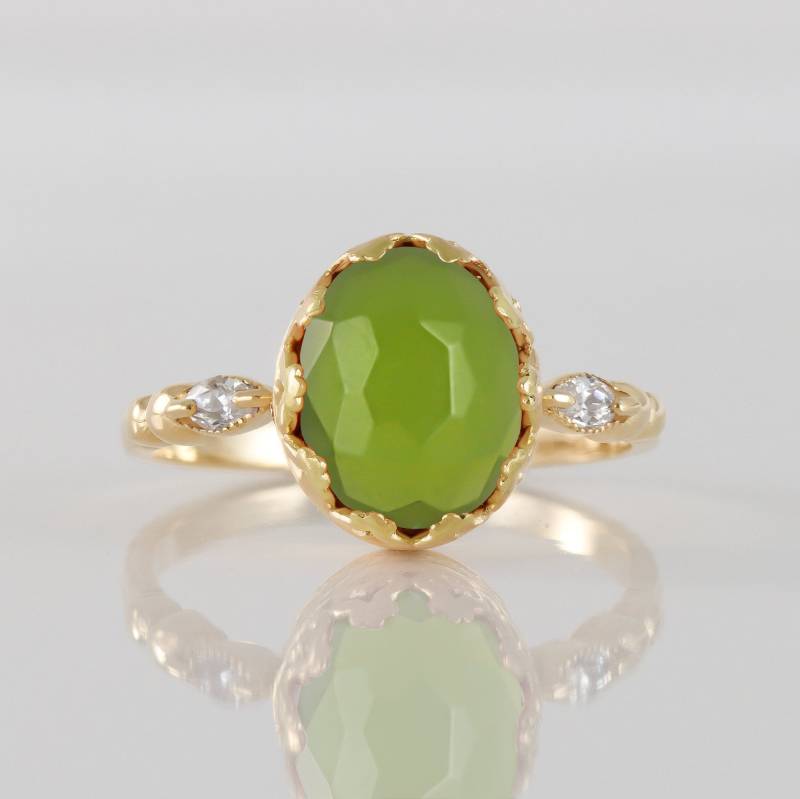 Peridot Ring - August Geburtsstein Statement Gold Ovaler Kronen Zarter Edelstein Band von HolyLandJewelry