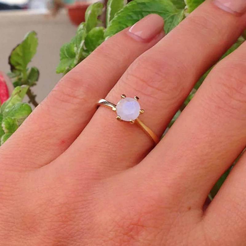 Regenbogen Mondstein Ring - Juni Geburtsstein Echter Edelstein Schlichter Stapel Band Goldring Solitär Runder Prog von HolyLandJewelry