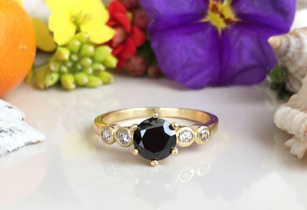 Schwarzer Onyx Ring - Dezember Geburtsstein Echter Edelstein Gold Stapel Kleiner Schlichter Zierlicher von HolyLandJewelry