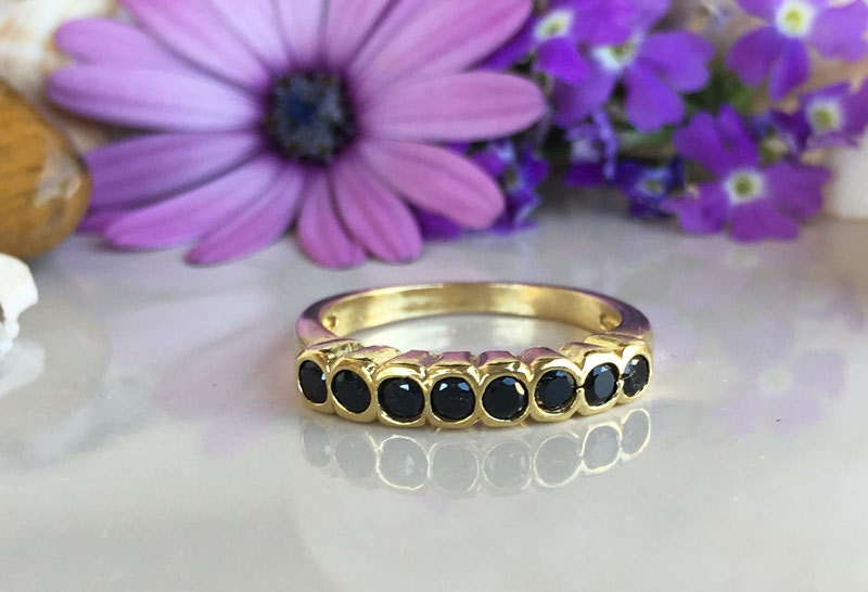 Schwarzer Onyx Ring - Dezember Geburtsstein Gold Stapel Lünetten Schlichter Schmuck Zierlicher von HolyLandJewelry
