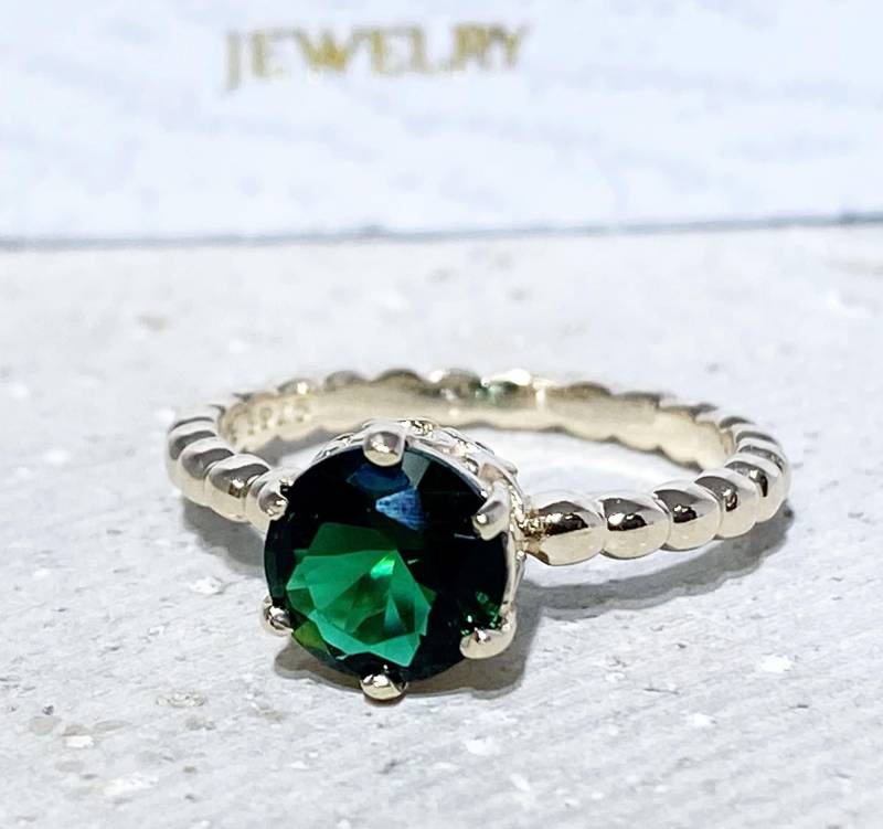 Smaragd Ring - Mai Geburtsstein Schmuck Edelstein Gold Runder Prong Grüner Vintage Stil von HolyLandJewelry