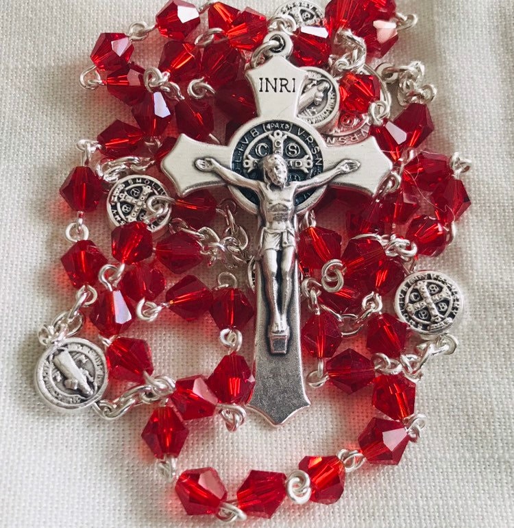 Roter Rosenkranz - Kristall Und Silber St. Benedikt Rosenkranz, Handgemachter Traditioneller Roter Rosenkranz - Kristall Und Silber St. Benedikt Rosenkranz, Handgemachter Traditioneller von HolyTraditions
