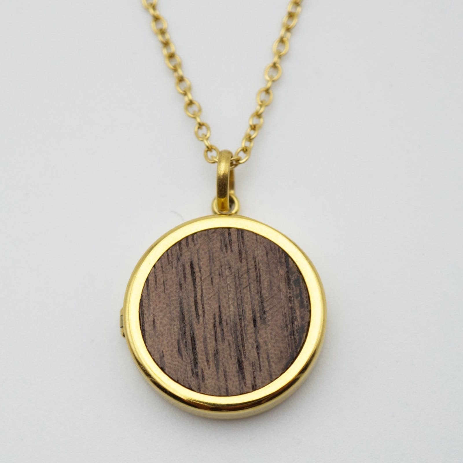 Holz-Medaillon Rund Mit Gravur Und Foto Zum Öffnen. Halskette 45+5 cm, Gold Walnuss Holz-Medaillon Rund Mit Gravur Und Foto Zum Öffnen. Halskette 45+5 cm, Gold Walnuss von Holzklopfen
