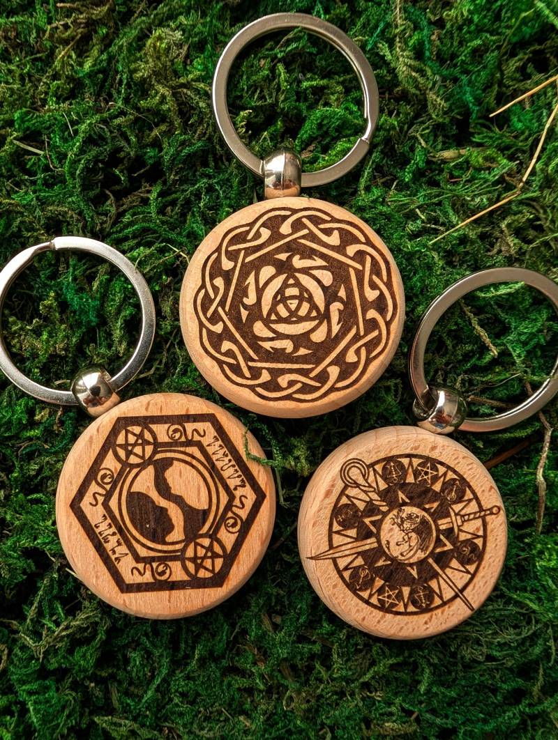 Dsa Magiersiegel Aus Holz - Schlüsselanhänger Fan Made von HolztechnikRabe