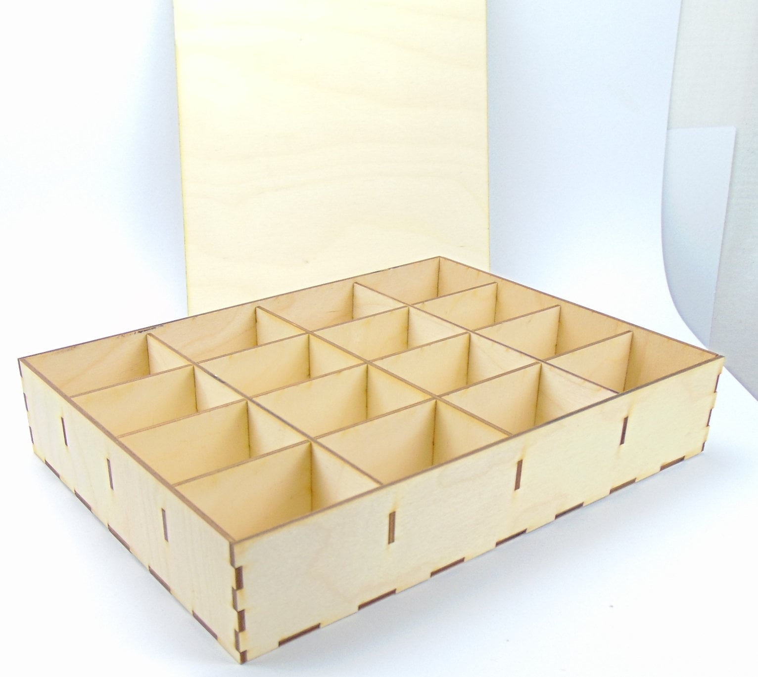 Kiste Aus Holz 16 Fächer Mit Deckel 29 cm Lang 5, 5 Hoch Perlen Kiste, Kleinteile Sammeln, Schmuck Kiste Aus Holz 16 Fächer Mit Deckel 29 cm Lang 5, 5 Hoch Perlen Kiste, Kleinteile Sammeln, Schmuck von HolzteilchenDIY