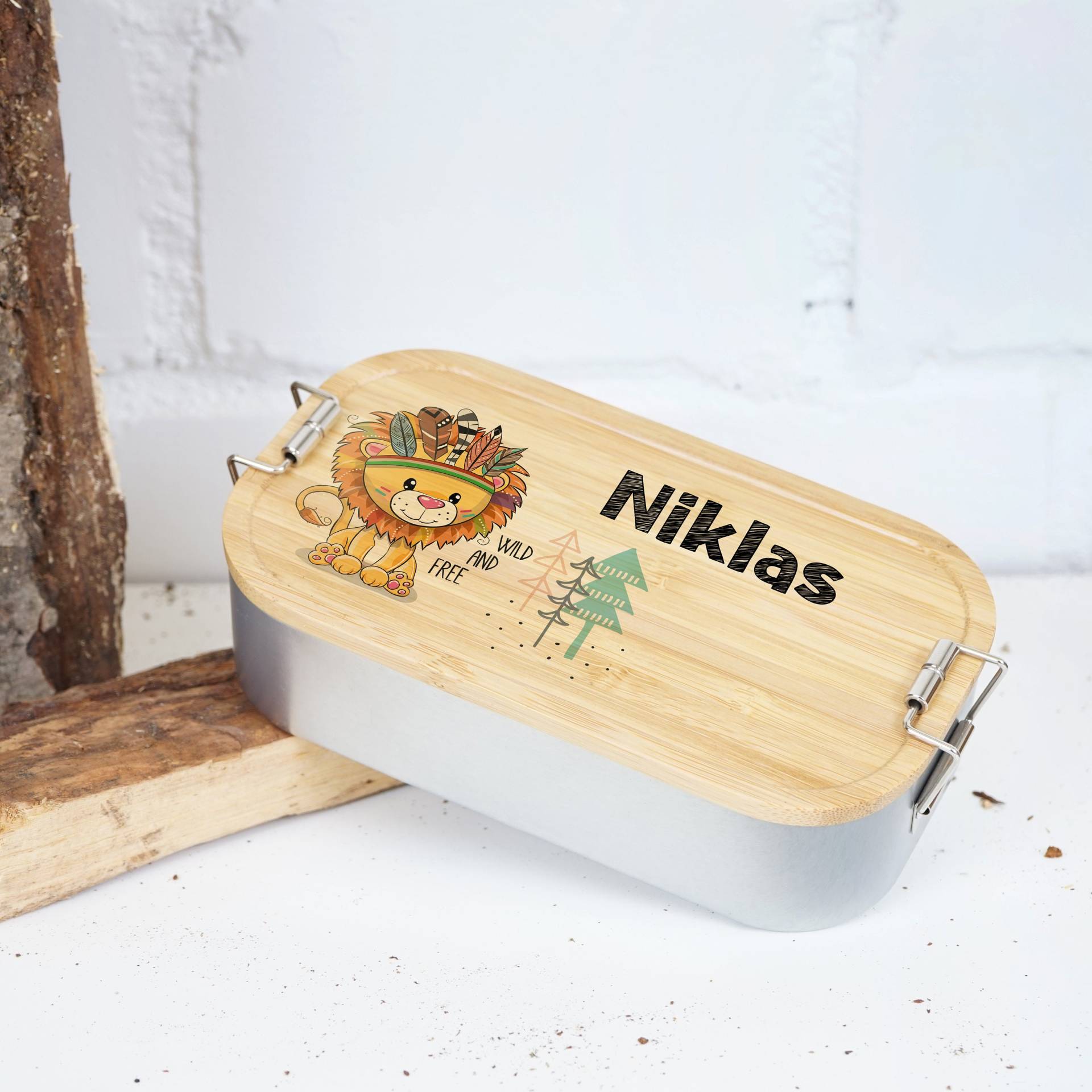 Brotdose Kinder Lunchbox Personalisiert Mit Name, Brotbox Für Kindergarten, Edelstahldose Bambusdeckel, Motiv Wild & Free Löwe Brotdose Kinder Lunchbox Personalisiert Mit Name, Brotbox Für Kindergarten, Edelstahldose Bambusdeckel, Motiv Wild & Free Löwe von Holzura