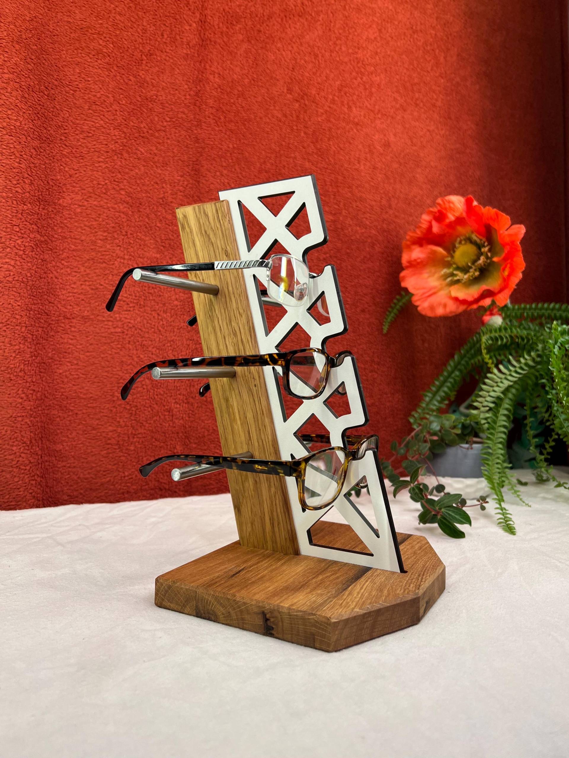 Brillenhalter Aus Eichenholz Brillenhalter Aus Eichenholz von HolzwerkstattDaniel