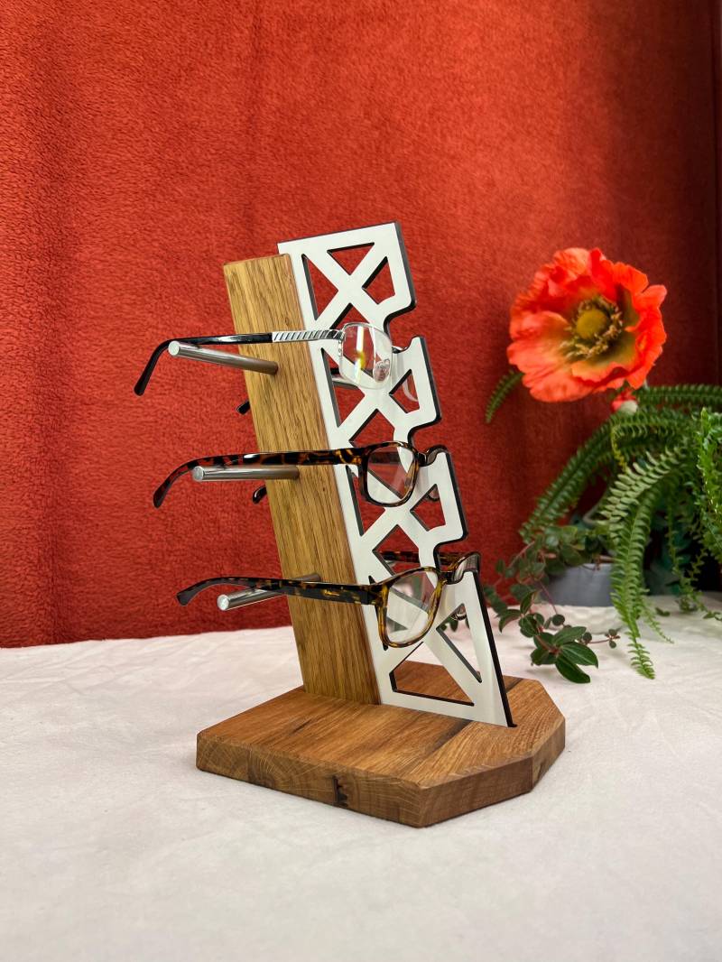 Brillenhalter Aus Eichenholz Brillenhalter Aus Eichenholz von HolzwerkstattDaniel