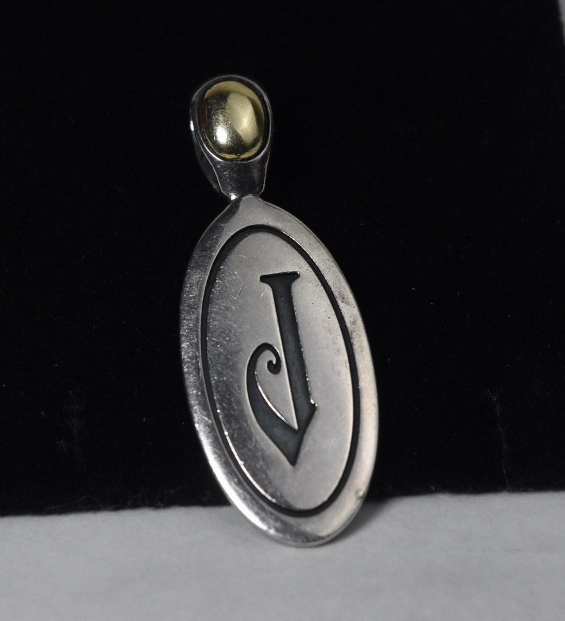 Ann King - Sterling Silber Und 18K Gold Initial "J" Anhänger von HomeAgainVintageCo