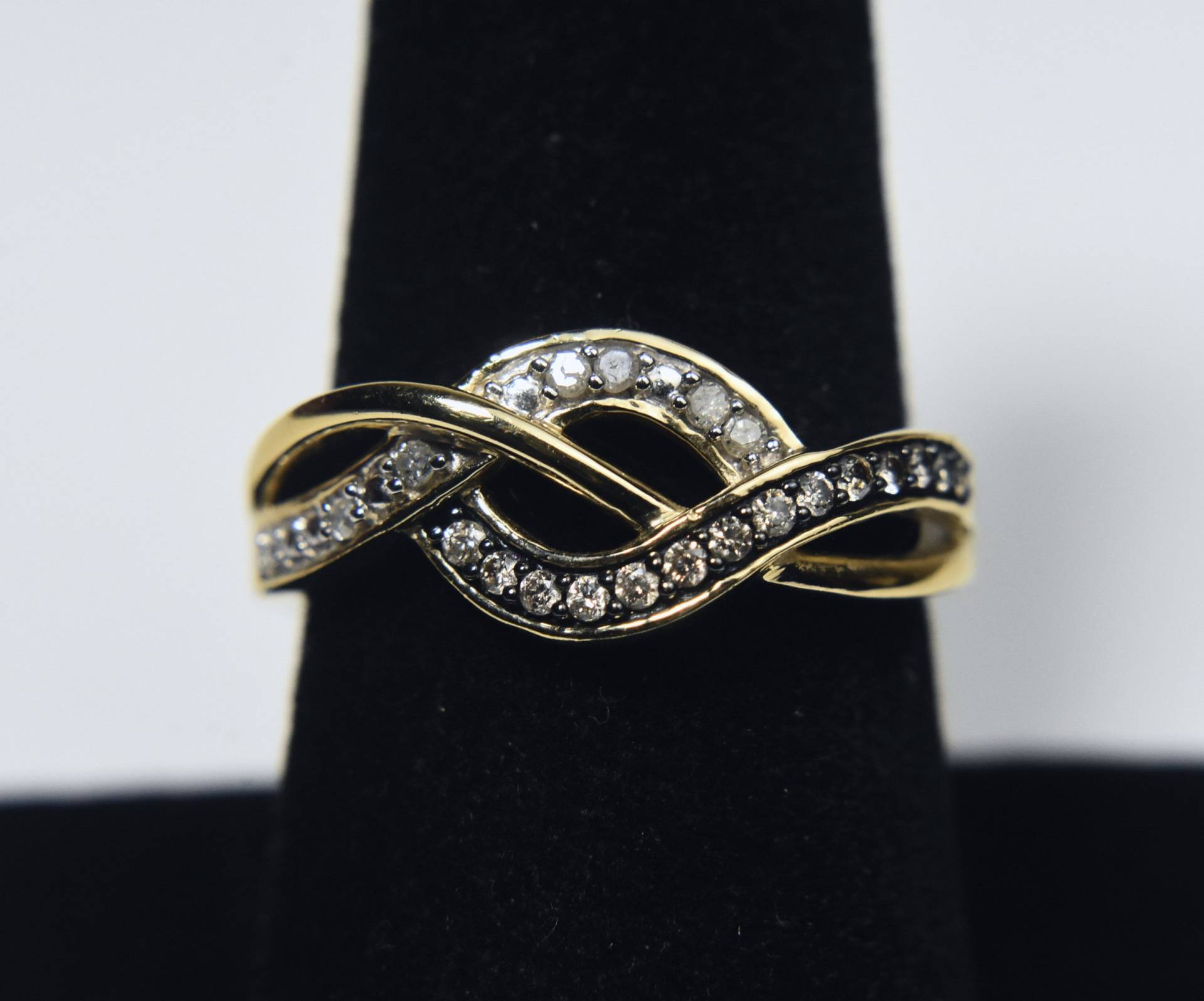 Ring Aus Geflochtenem Sterlingsilber Mit Goldton Und Diamanten - Größe 8 von HomeAgainVintageCo