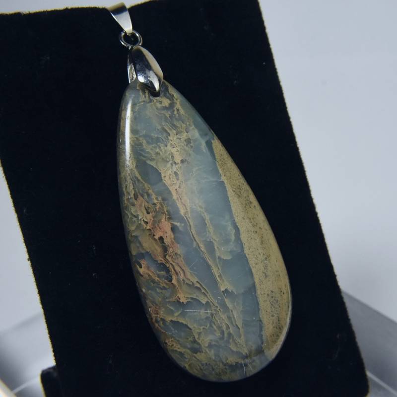 Polierte Jade in Matrix Anhänger von HomeAgainVintageCo