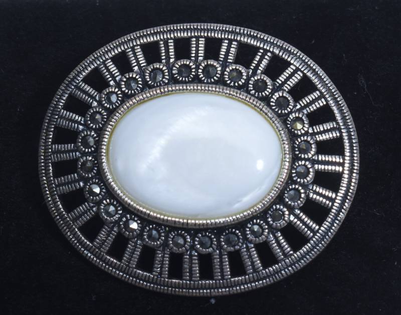Vintage Sterling Silber Perlmutt Markasiten Brosche von HomeAgainVintageCo