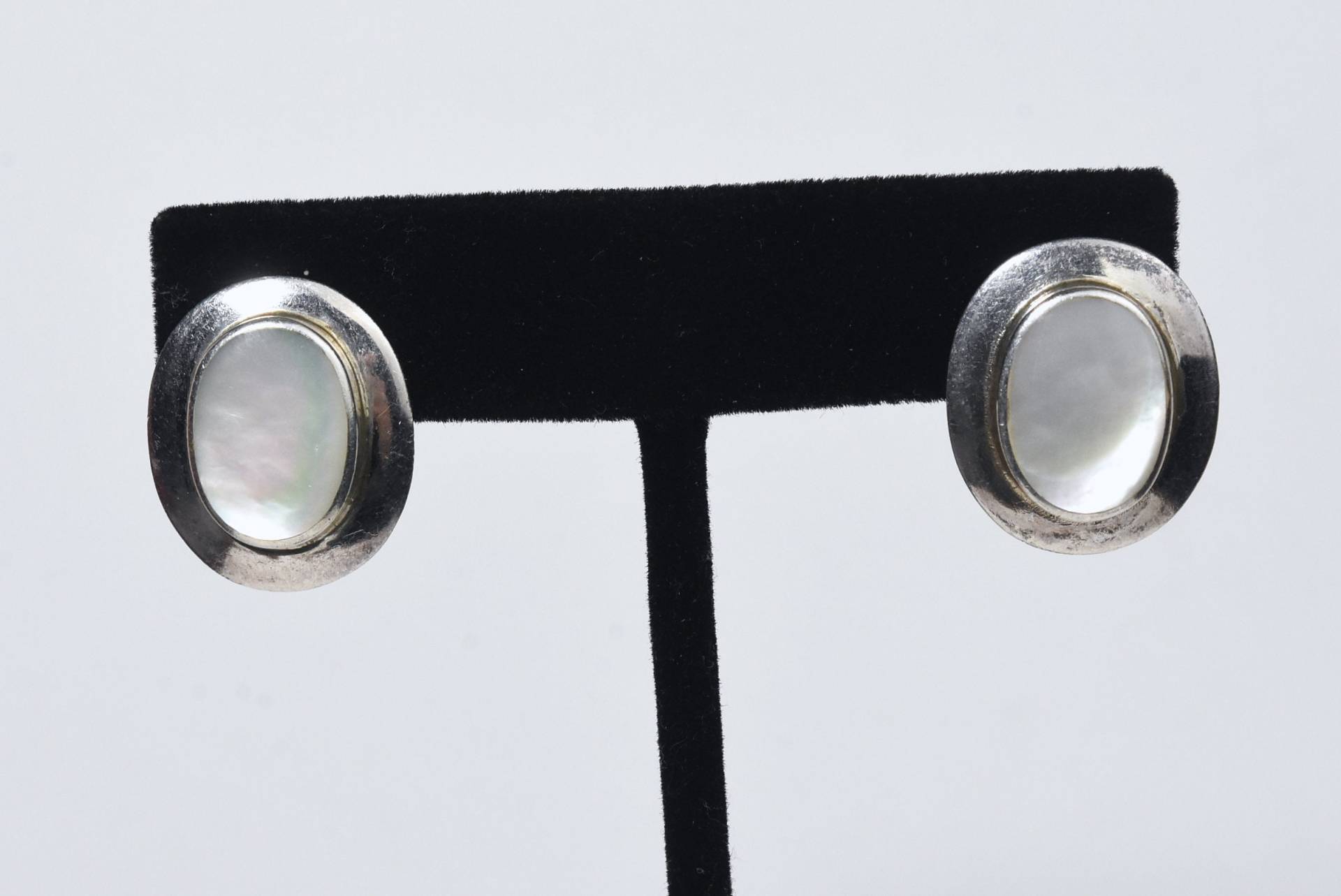 Vintage Sterling Silber Perlmutt Ohrstecker Vintage Sterling Silber Perlmutt Ohrstecker von HomeAgainVintageCo