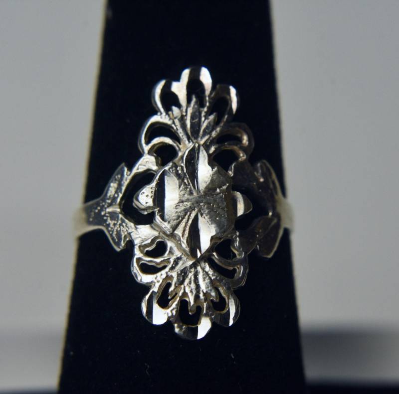 sterling Silber Durchbohrte Diamant Design Ring von HomeAgainVintageCo